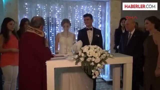 Bahçeli Şahit Oldu, Büyükerşen Nikahı Kıydı