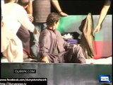 Imran Khan Sleeps At The Container-RAW FOOTAGE