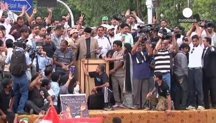 Pakistan protesters vow to stay on the streets until PM Sharif quits