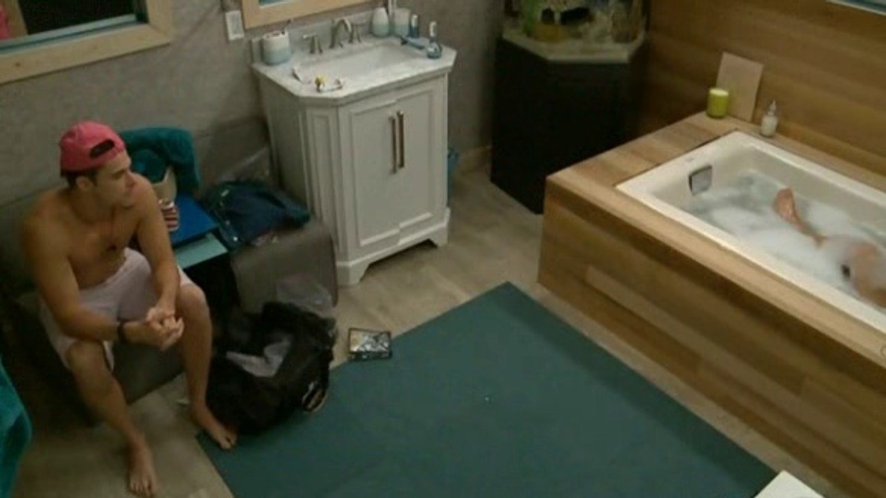 Zach talking to Frankie while he bathes