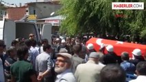 Diyarbakır'daki Kazada Şehit Olan Polis Afşin'de Toprağa Verildi