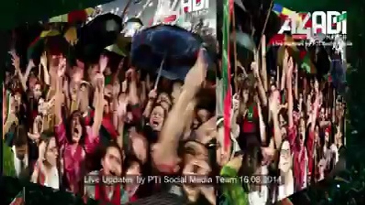 Crowd gone crazy upon Chairman Imran Khan's arrival