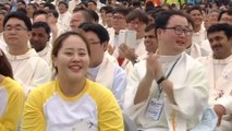 Pope Francis issues “wake up” call to Asian youth
