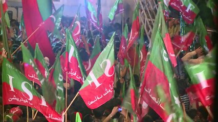 Pakistan: l'opposant Khan appelle à la "désobéissance civile"