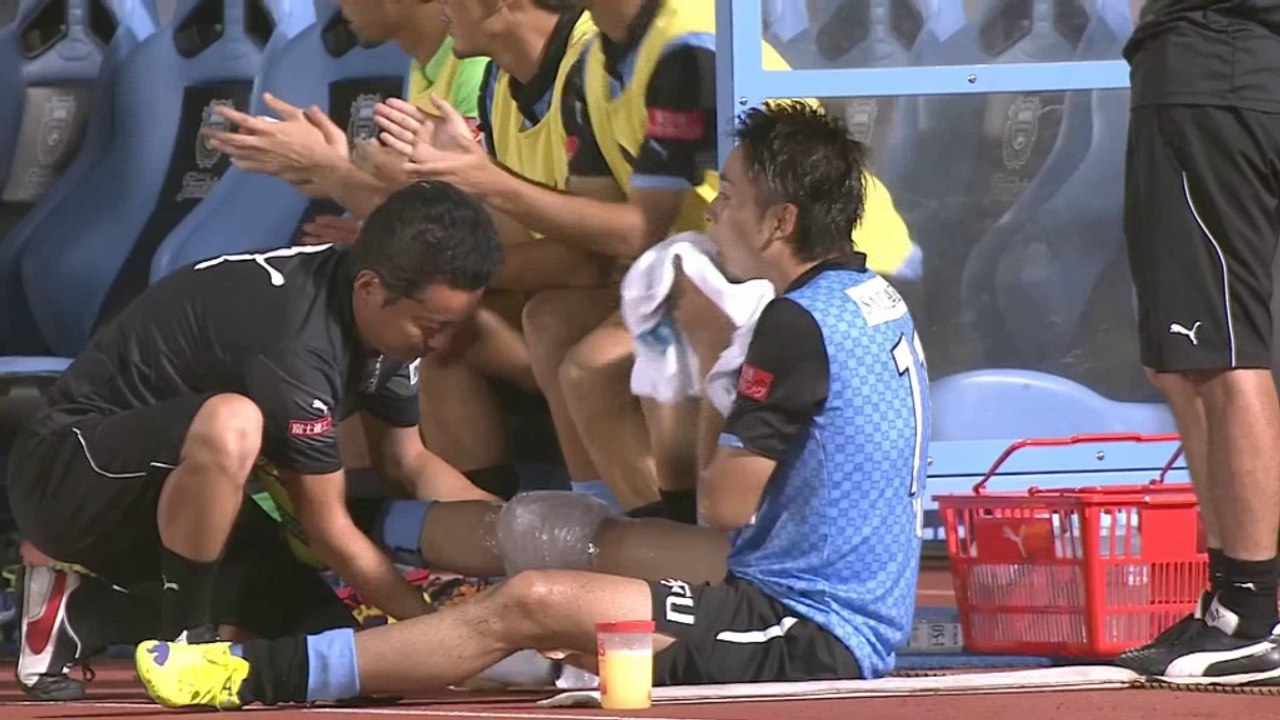 J-League: 9 Tore! Nur einmal Forlan