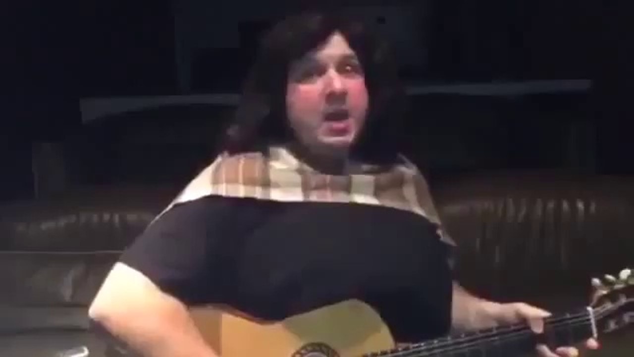 Şahan Gökbakar Kalbimin Tek Sahibine Komik Versiyon