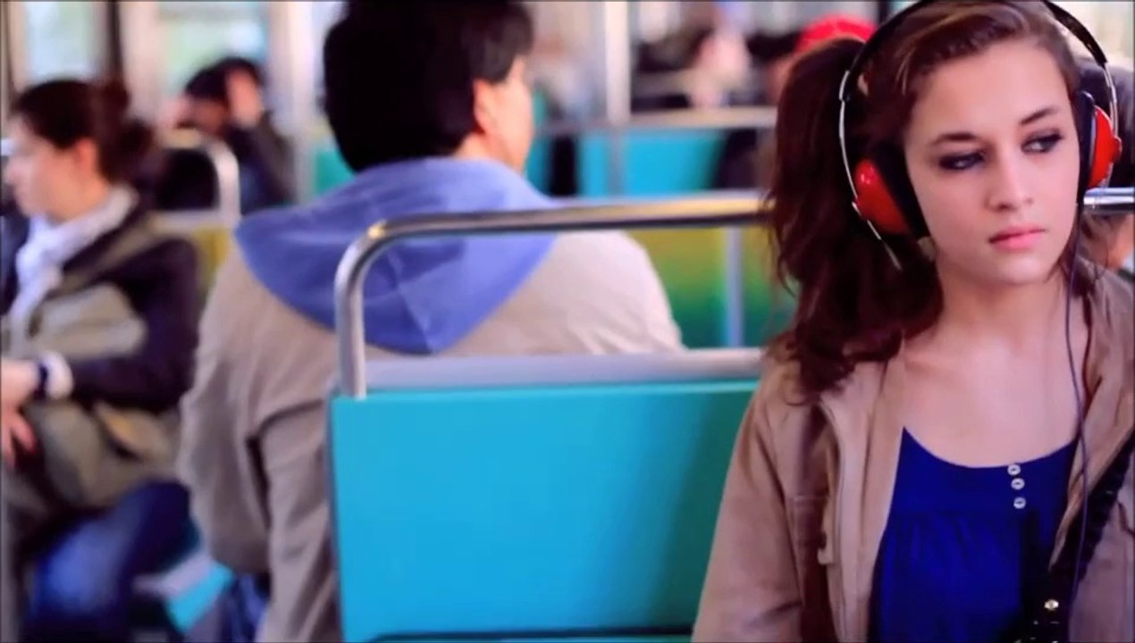 ANAIS . BESAME MUCHO