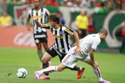 Botafogo vence Flu, sai do Z4 e aumenta crise nas Laranjeiras