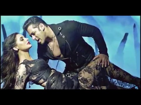 Nargis Wardrobe Malfunction