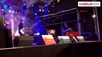 Hamburg'da Grup Seksendört Coşkusu