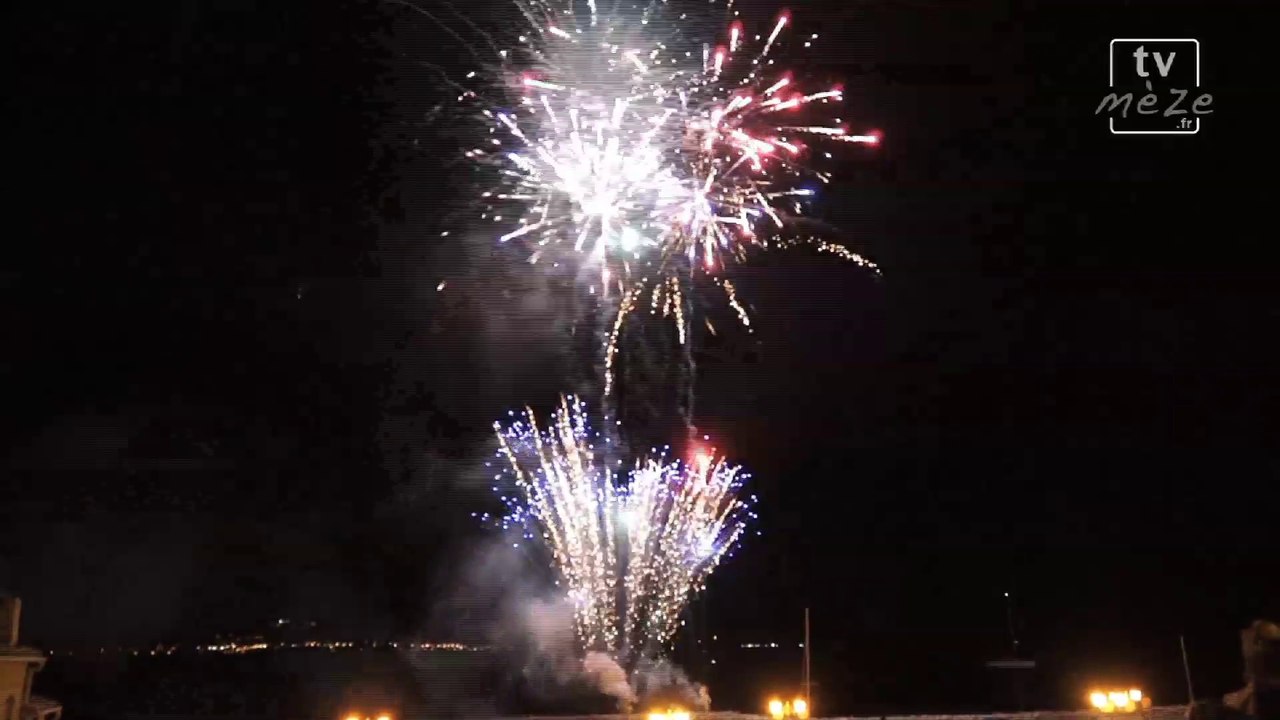 Le feu d'artifice du défilé d'ouverture de la fête de Mèze 2014