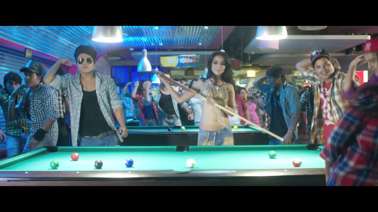 Flip Your Collar Back~Raja Natwarlal