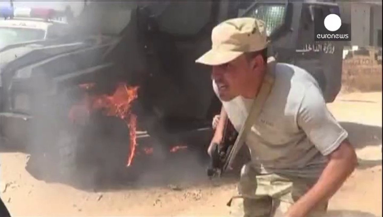 Libya: war planes and explosions reported over Tripoli
