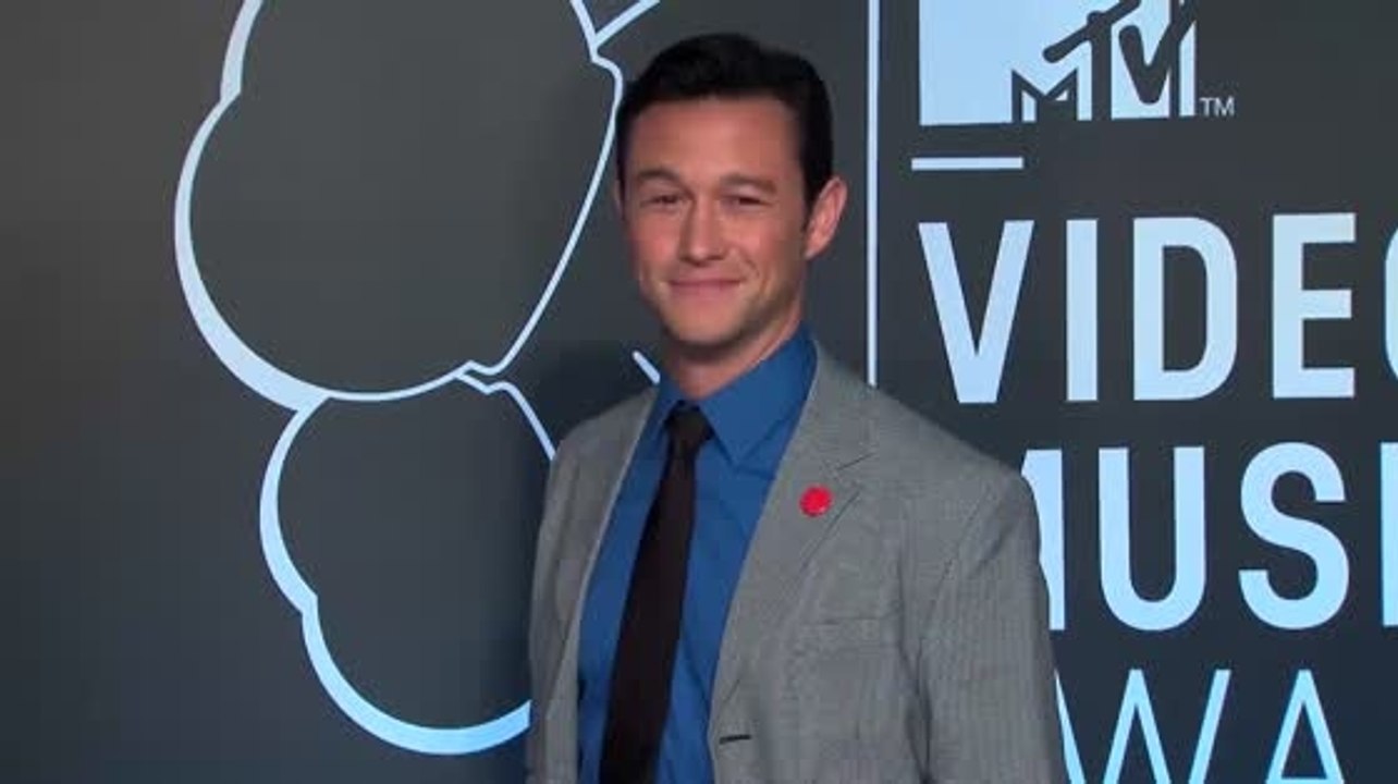 Reasons We're Totally Crushing On Joseph Gordon-Levitt