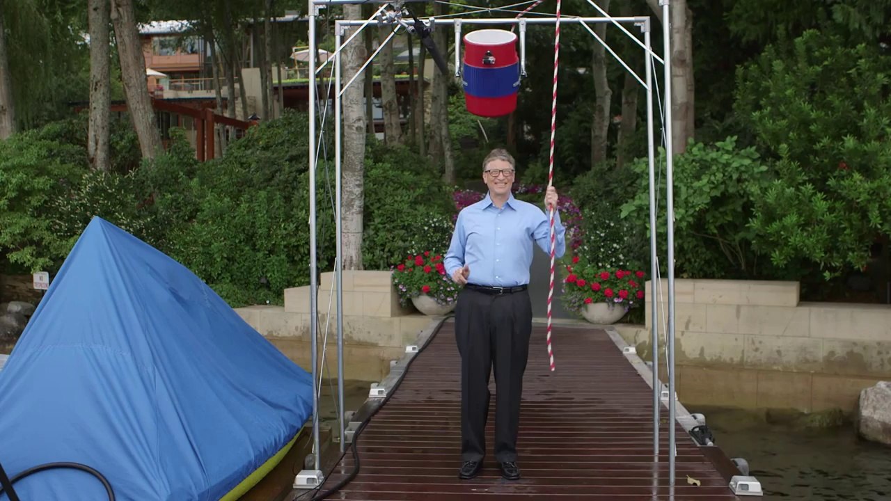 Bill Gates relève le défi : Ice Bucket Challenge!