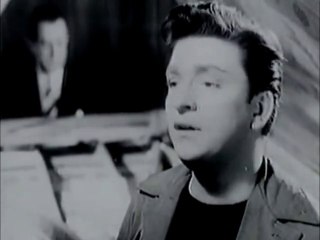 Yaprak Dökümü Mevsimi Geldi - Zeki Müren