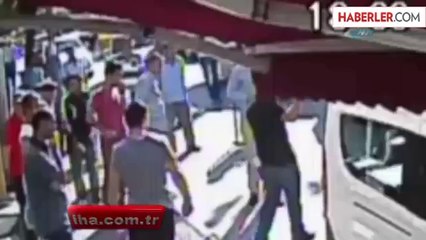 Tarlabaşındaki Saldırganın Olay Anı Görüntüleri Kameralara Yansıdı