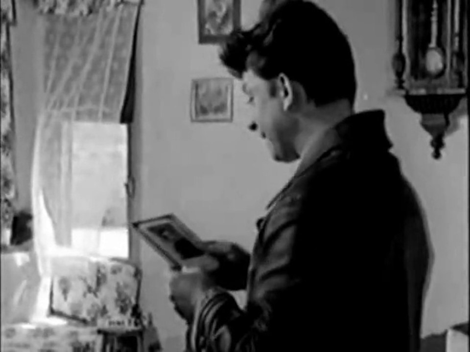 Yanıyorken Aşkın Ateşi - Zeki Müren