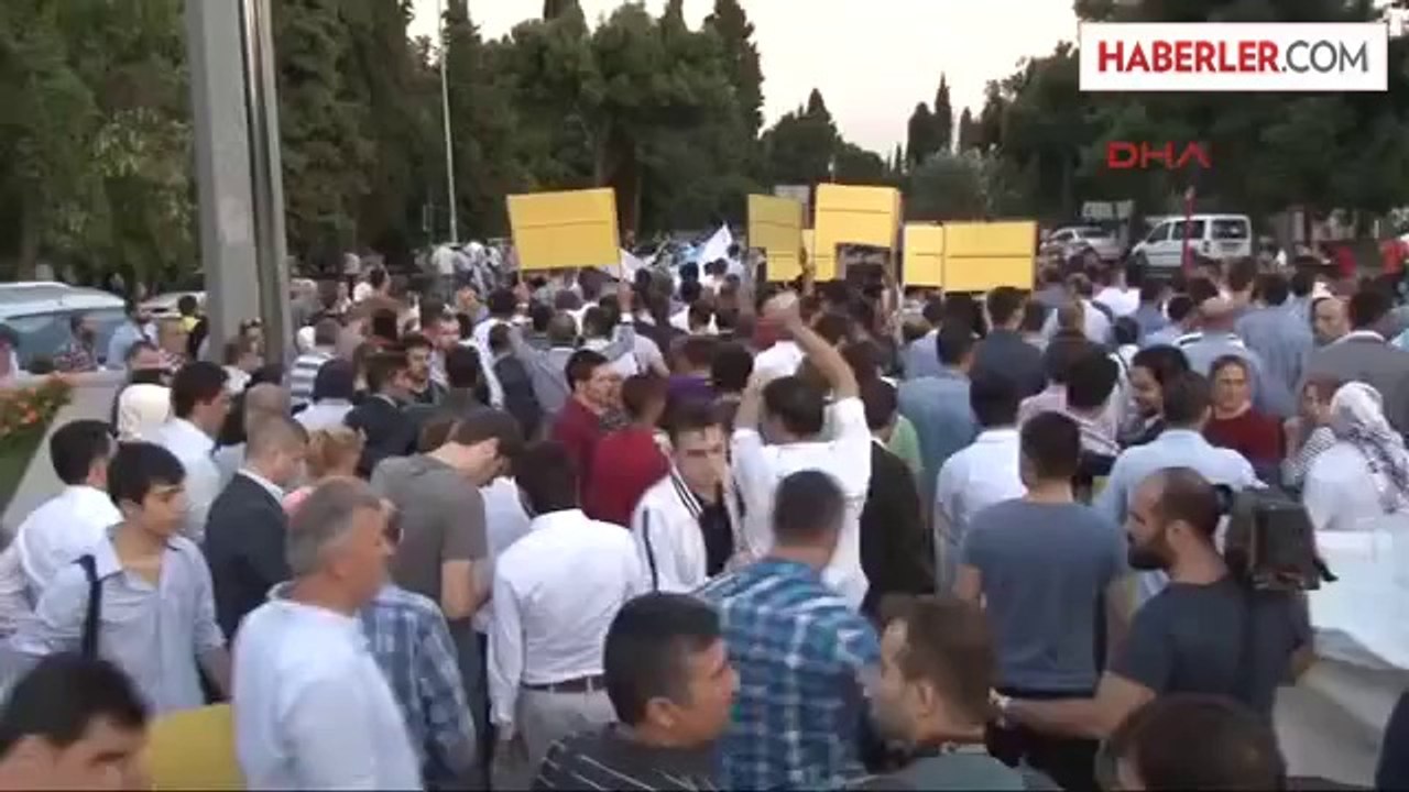 Ülkü Ocaklarından Heykel Protestosu
