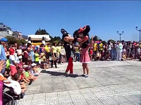 Xigantes e Cabezudos en A Pobra do Caramiñal 2014