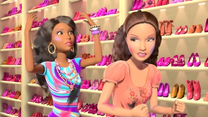 01 - Barbie Life in the Dreamhouse Princesa en el Armario Español latino