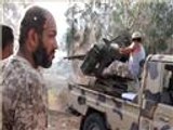 القوات الموالية لحفتر تتبنى الغارات على طرابلس