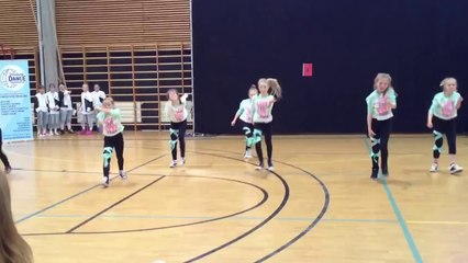 HH children small group by DREAM STUDIO.