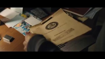 Matar al mensajero - Trailer español.