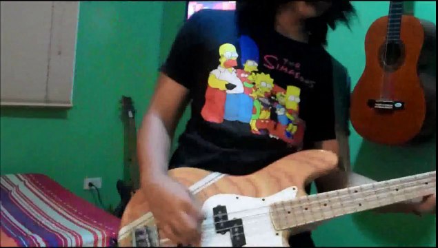 5 Seconds of Summer - She Looks So Perfect (bass cover).