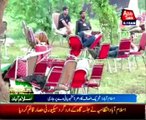 Islamabad: PTI workers sit on Kashmir Highway