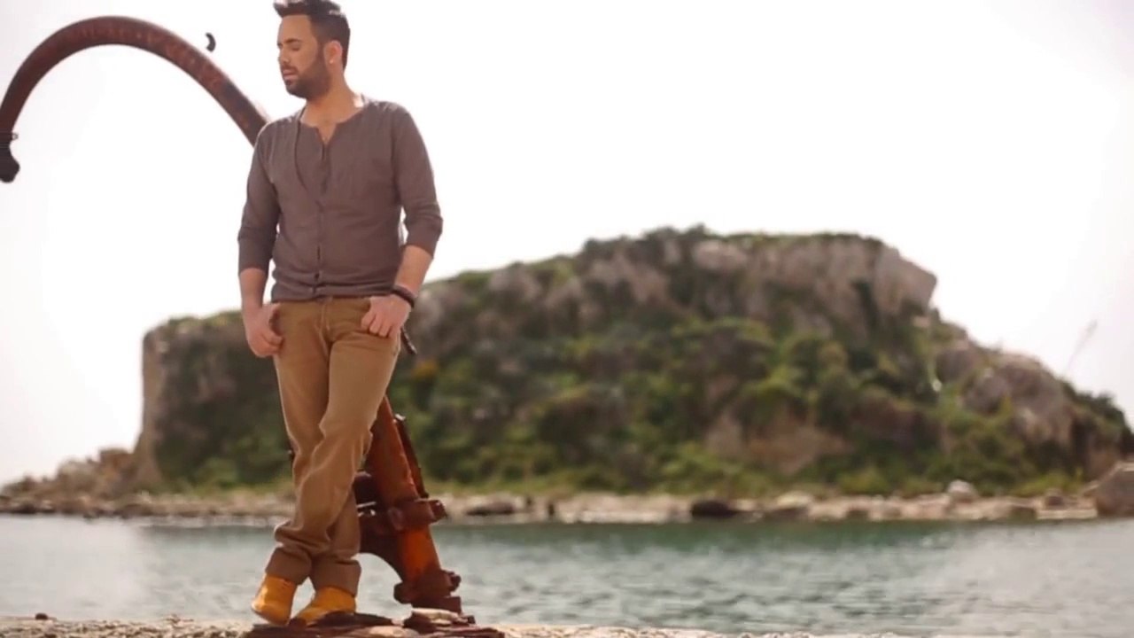 Γιώργος Γιαννιάς - ερωτευμένος (Official ᴴᴰvideo clip) greek face