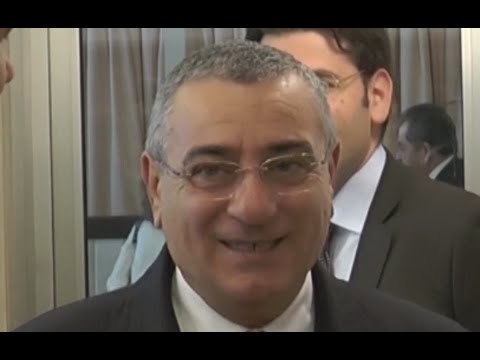Napoli - La vicenda Cesaro spacca il Pd (18.08.14)