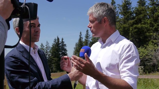 Fête 2014 de l'UMP 43 au Mont Mezenc avec Laurent Wauquiez - interview BFMTv(ext.00192)