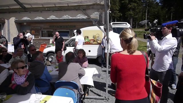 Fête 2014 de l'UMP 43 au Mont Mezenc avec Laurent Wauquiez - arrivée (ext.00190)