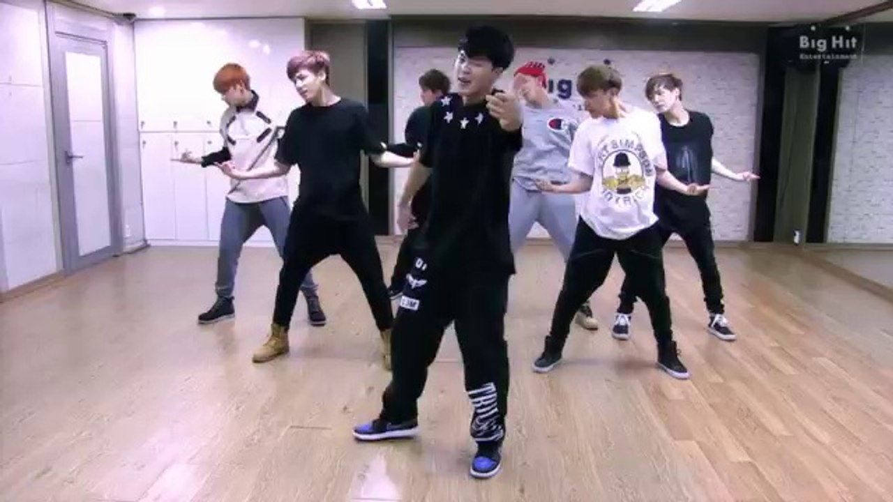 BTS - Boy in luv (dance practice)