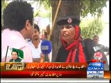 Hilarious Punjab Lady Police Constable at Inqilab March - Must Watch