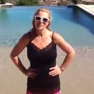 Britney Spears - ALS Buz Kovası Meydan Okuma