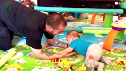 These toddlers are just so happy to see their parents