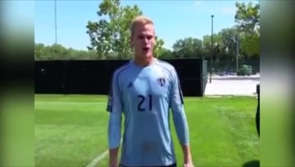 El reto del cubo de hielo invade el planeta fútbol