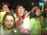 PTI women workers shower policemen with flowers in Islamabad's Red Zone