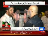 Former CM Balochistan Aslam Raisani In Azadi March Stopping Protesters To Do Long March