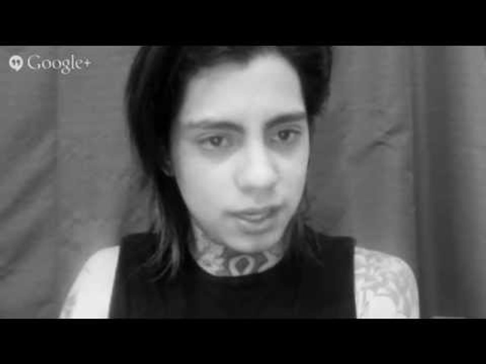 este show me dio paralisis cerebral.  (en vivo?)