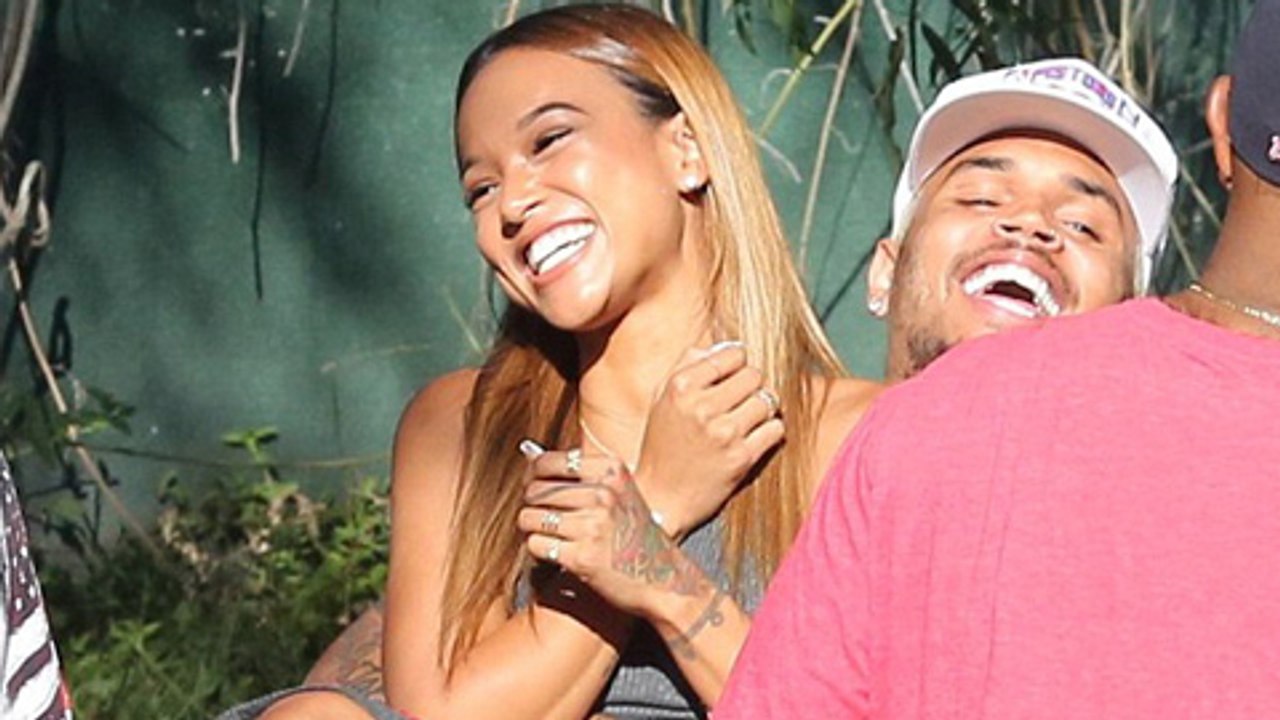 Chris Brown Karrueche Tran CUDDLE In Public