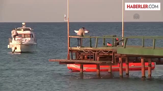 İstanbul'da denize açılan 5 kişiyi arama çalışmaları devam ediyor -