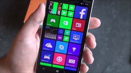Nokia Lumia 930 Unboxing OS Tour