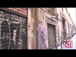 Video herunterladen: Napoli - Boom di turisti ad agosto, ma resta delusione per negozi chiusi (19.08.14)