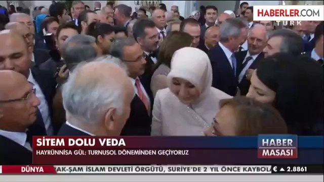 Hayrunnisa Gül'ün Elini Sıkmadığı Gazeteci Konuştu