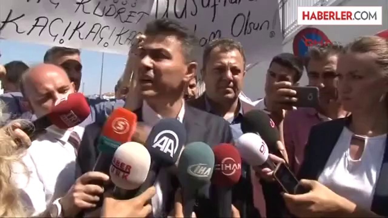 İzmir'de Yasadışı Dinleme Operasyonunda Gözaltılar Sürüyor 2