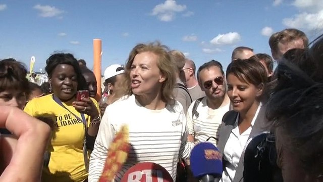 Valérie Trierweiler et Najat Vallaud-Belkacem à la plage