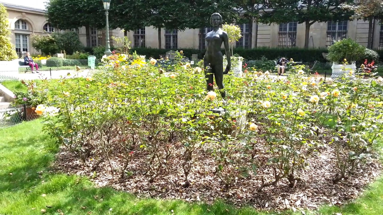 SQUARE GEORGES CAIN PARIS